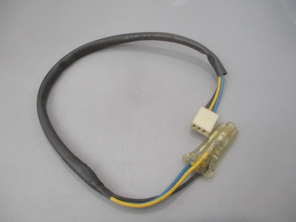 NOS 雅马哈原始设备制造商尾灯线 1982 - 1983 XT125 XT200 15A-84517-00 — 第 1/1 张图片