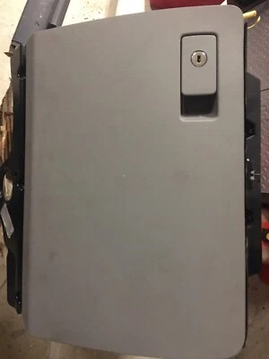 Volkswagen Passat 2009 2010 guantera gris interior OEM ¡BONITO! Foto 1 de 4