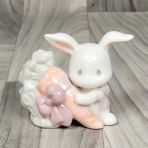 Vintage Enesco 1995 Bunny and Carrot Salt and Pepper Shaker - Picture 1 of 9