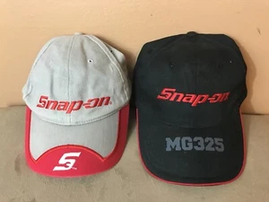 Baseballkappe Mütze mit Druckknopf 2 Stück eine grau rot eine schwarz Owners Edition - Bild 1 von 12
