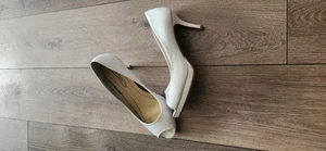 Neue silberne elegante Schuhe, Größe 9 - Bild 1 von 4