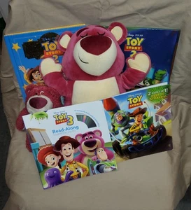 Disney Toy Story Pixar 2 Lotso Bears,14" Cuddleez/8" Plush & 4 Books CD,Stickers - Photo 1 sur 24