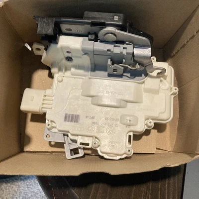 NUEVO pestillo/actuador BLOQUEO PUERTA DELANTERA DERECHA VOLKSWAGEN 1P1837016A Foto 1 de 4