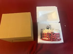 The Wizarding Trunk Harry Potter Hogwarts Magical Snowman Christmas Cake New - Picture 1 of 2