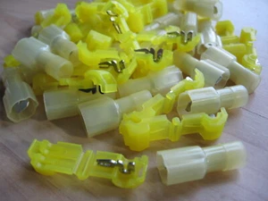 Lot of (25) 3M Scotchlok Yellow Insulated T-Connector 6.3mm 1/4" 12-10AWG #E64FF - Picture 1 of 6