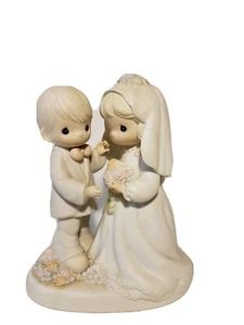 Vintage 1994 Precious Moments Figurine I Give You My Love Forever True #129100 - Picture 1 of 5