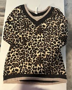 Lilypad Leopard Print Sweater Women’s Medium