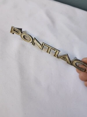 前压铸格栅徽章适用于 1973 年 Pontiac Firebird Oem 原版图片 — 第 1/4 张图片