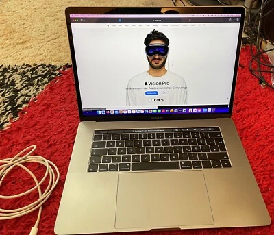 Apple MacBook Pro 15,4" Retina display,  i7 2,7 Ghz, Radeon 460 16GB RAM 1TB SSD - Bild 1 von 4