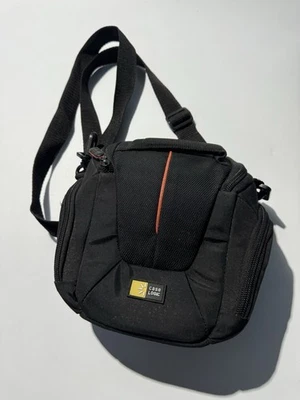 CAMERA CASE DCB304 HIGH ZOOM CASE COMPACT SYSTEM / HYBRID CASE LOGIC - Image 1 of 3