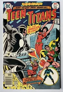 Teen Titans #44 • KEY 1st Appearance Of The Guardian! Vs Dr Light! (DC 1976) - Picture 1 of 20