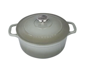 Chasseur 26cm French Oven - Eucalyptus - Picture 1 of 3