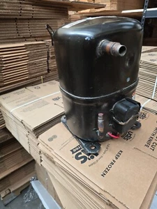 NUEVO~Tecumseh AVB5549EXH Compresor Recíproco AV178VT-043-A4 - Imagen 1 de 2