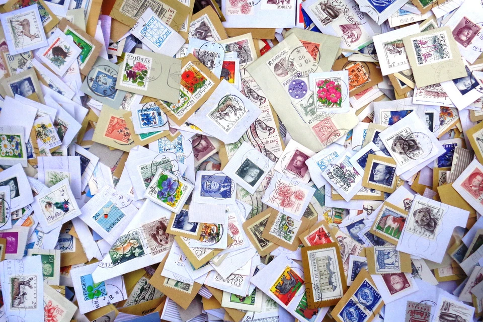 SWEDEN MISSION II  3 oz.(84 grams). Stamp mixture/kiloware on single paper. - Image 1 of 1