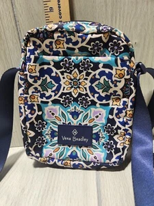 Vera Bradley LISBON MEDALLION Cross shoulder bag - Picture 1 of 6