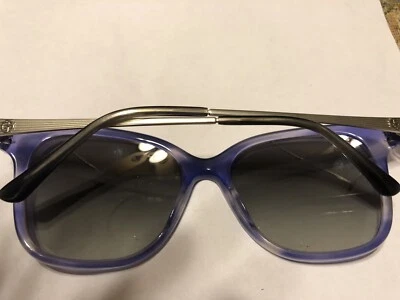 Gafas de sol Giorgio Armani con marco púrpura jaspeado brazo de metal Foto 1 de 4