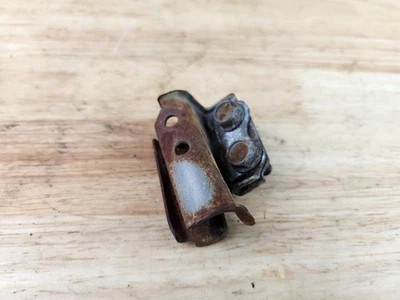 85 86 ATC350X HONDA OEM FRONT BRAKE HOSE LINE GUIDE 1985 1986 ATC 350X 250R - Image 1 of 4