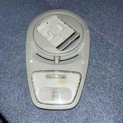 Оригинальная задняя левая вентиляционная лампа на крышу для Honda Odyssey 2005-2010 годов выпуска - Изображение 1 из 4