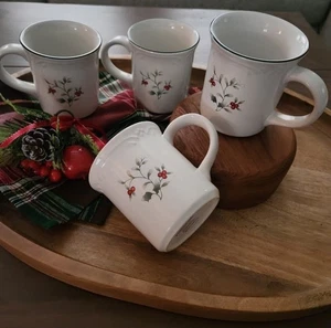 Pfaltzgraff Winterberry Mugs Set Of 4 Holiday Holly Berry Red Green Christmas - Picture 1 of 6