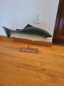 22" Wooden Painted Fish Salmon Decoration On Stand - Cabin Decor / Mancave - Picture 1 of 5