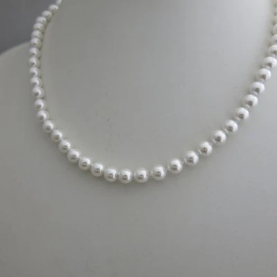 Kette MuschelkernPerlen rund 6,5mm/ 46cm Weiß geknotet Unisex ideal zum Layering - Bild 1 von 4