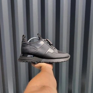 UK 11 - Mallet London Diver Black Leather Mens Trainers Runner - Picture 1 of 12