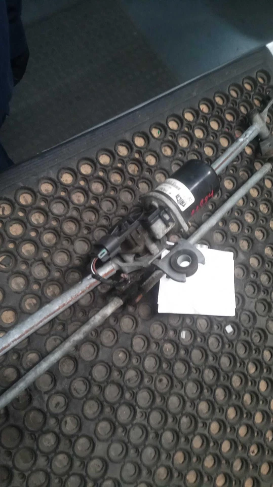 Used Windshield Wiper Motor fits: 2013 Ram Dodge 1500 pickup  Grade A - Image 1 of 4