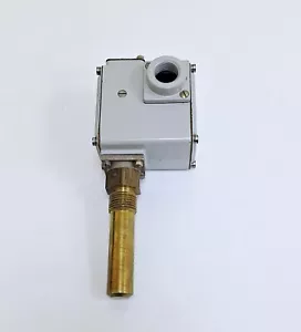 Amot Controls 4140E14010011K-BA Temperature Switch - Picture 1 of 9