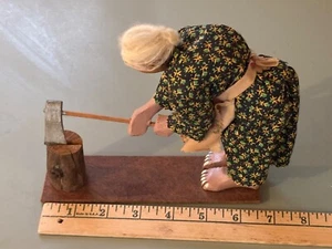 Early 20th century Folk Art Carving Woman AAFA & axe big foot walnut head c.1940 - Picture 1 of 4