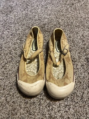 Zapatos de mujer Keen con correa de hebilla de lona talla 8 US UNIDAD DE ALMACENAMIENTO  Foto 1 de 4