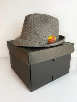 Vintage 1950s Men’s Grey Wool Tweed Fedora Original orange yellow Feather & Box - Image 1 of 4