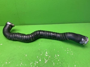 LAND ROVER DEFENDER Right Intercooler hose LR061831 (CH129F788AJ) 2.2 - Picture 1 of 3