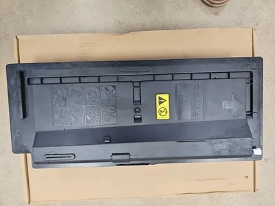 Cartucho de tóner negro genuino Kyocera Mita TK-477 (NUEVO SIN CAJA) Foto 1 de 3