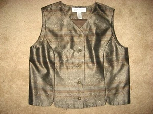 Womens NWOT Olive Flowered LORD & TAYLOR Lined Vest Medium Petite - Picture 1 of 3