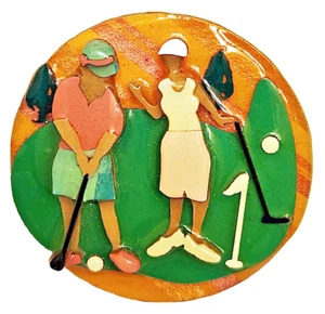 Lucinda PIN WOMAN Vintage Lady GOLF Spieler auf GRÜN Golfer Brosche - Bild 1 von 2