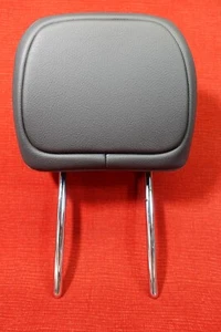2015-2018 Jeep Renegade Rear Left or Right Side Seat Headrest Leather Black OEM - Picture 1 of 10