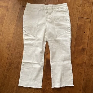 Style & Co Petite Button-Fly Straight Crop Flare High Rise Bright White Size 14P - Picture 1 of 3