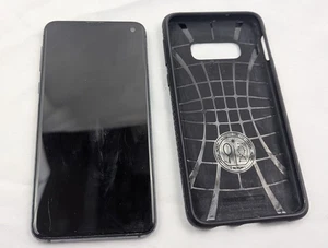 Samsung Galaxy S10e SM-G970W - Noir DÉBLOQUÉ POUR PIÈCES OU RÉPARATION - Photo 1 sur 10
