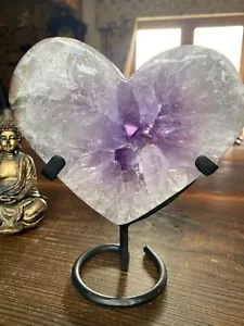 Große Amethyst Herz 14 Eisen Sockel Lila Quarz Geode Kristall 1.162kg - Bild 1 von 6