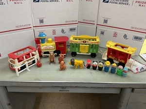 VINTAGE 1979 FISHER PRICE LITTLE PEOPLE CIRCUS TRAIN #991 1969 MINI BUS - Picture 1 of 10