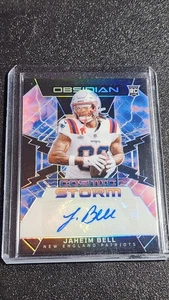 2024 Panini Obsidian - Cosmic Storm Signatures Jaheim Bell #CSS-JBL (AU, RC) - Imagen 1 de 2