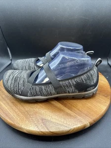 Keen Rivington Cris Cross Damenschuhe Größe 7 schwarze flache Slipper mit Konturbogen - Bild 1 von 7
