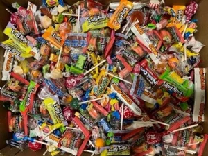 10 LIBRAS Surtido Caramelos a GRANEL Halloween/Piñata/Huevos de Pascua - Caramelos de fiesta - Imagen 1 de 2