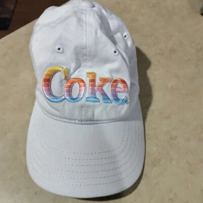 Coca-Cola Arco Iris Orgullo Colores Logo Ajustable Gorra de Béisbol Blanca Foto 1 de 4