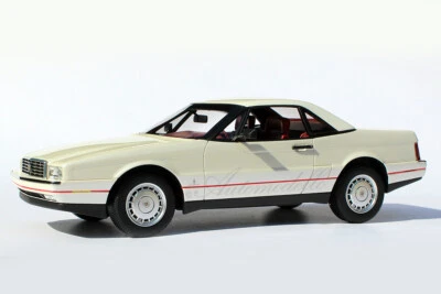 Automodello 1987-1992 Cadillac Allante 1:24 Pearl White COA LE ** FINAL STOCK - Image 1 of 4