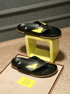 fendi slippers men