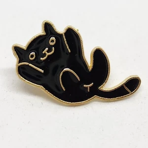 Cat Black Kitten Metal Enamel Pin Gold Tone Backing Lapel Backpack Hat Brooch - Picture 1 of 2