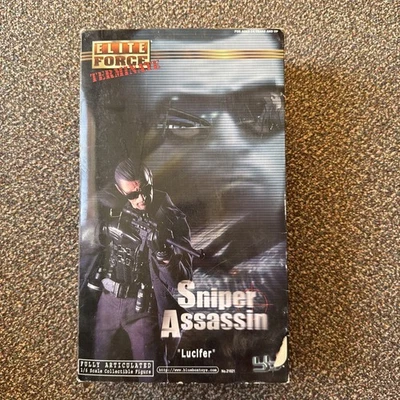 BBI Elite Force Caja Azul Juguetes Francotirador Asesino “Lucifer” Escala 1:6 12” Usado Foto 1 de 4