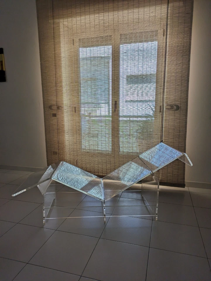 Chaise Longue di design in plexiglass trasparente - Immagine 1 di 4