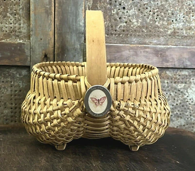 Bath & Bodyworks Farmhouse Split wood Berry Egg Gathering Buttocks Basket NICE - Image 1 of 4